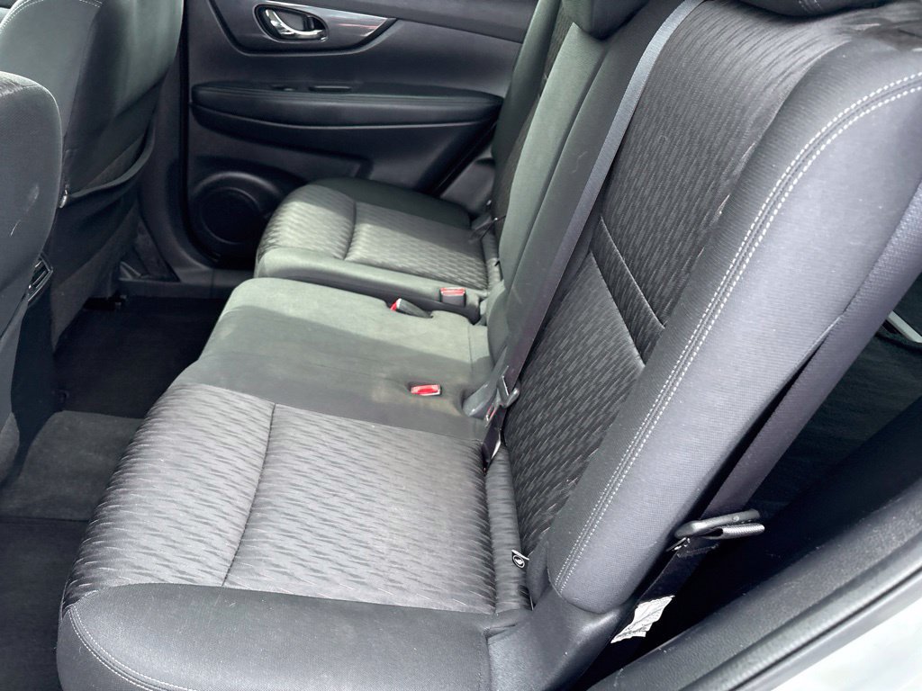 Used 2020 Nissan Rogue SV AWD/4WD image 10