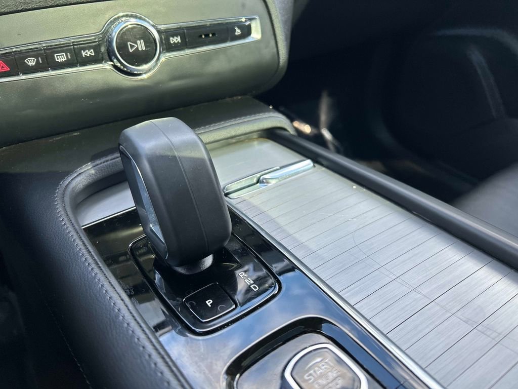 Used 2023 Volvo XC90 B5 Core w/ Climate Package image 32