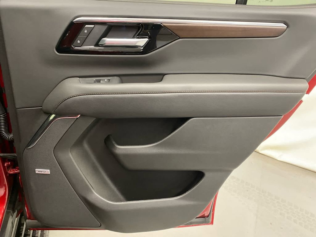 New 2025 Chevrolet Tahoe High Country image 13