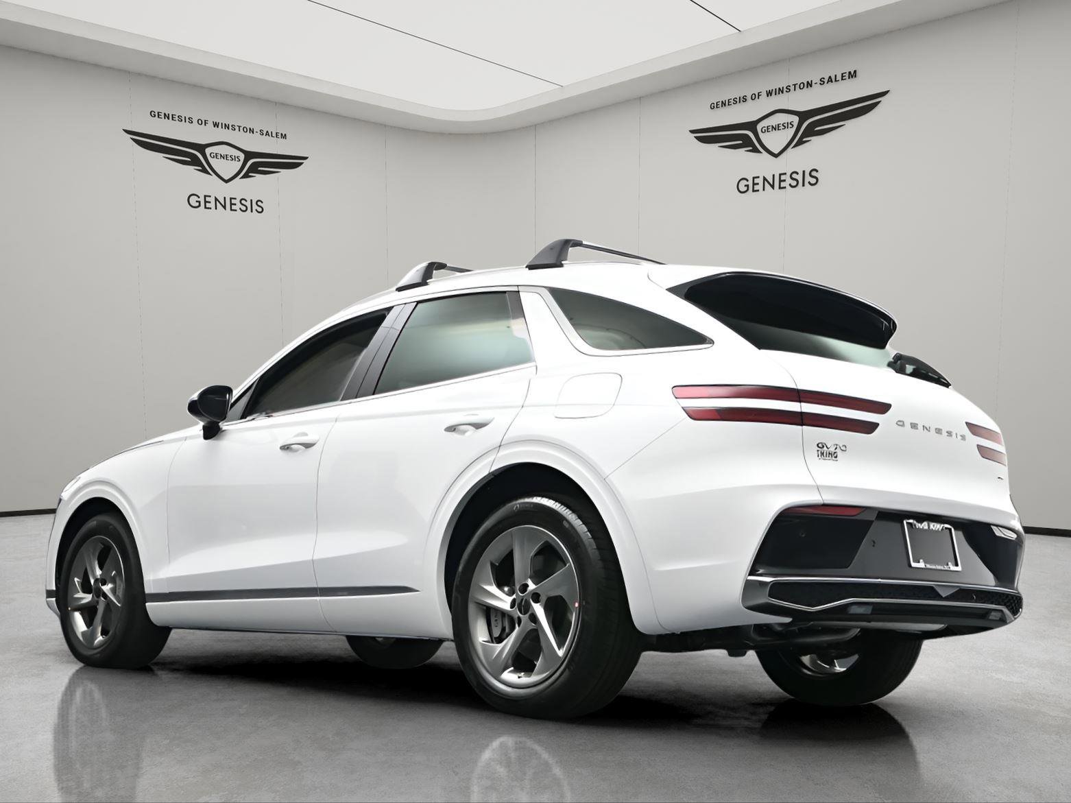 Used 2026 Genesis GV70 2.5T Select image 12