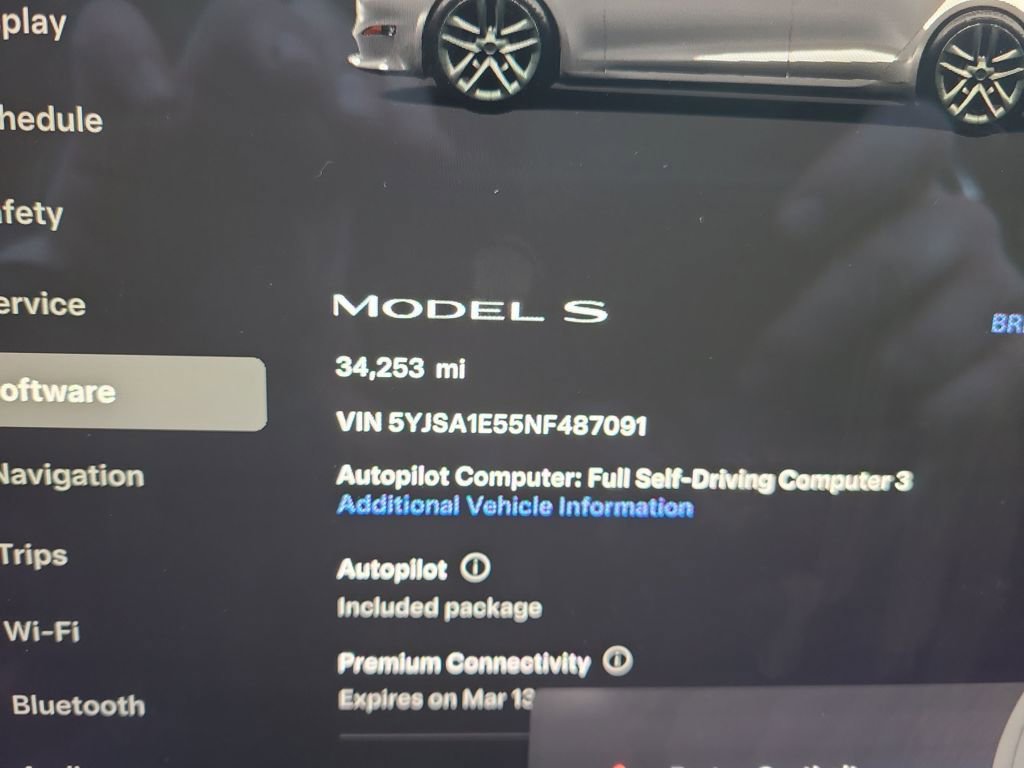 Used 2022 Tesla Model S image 30