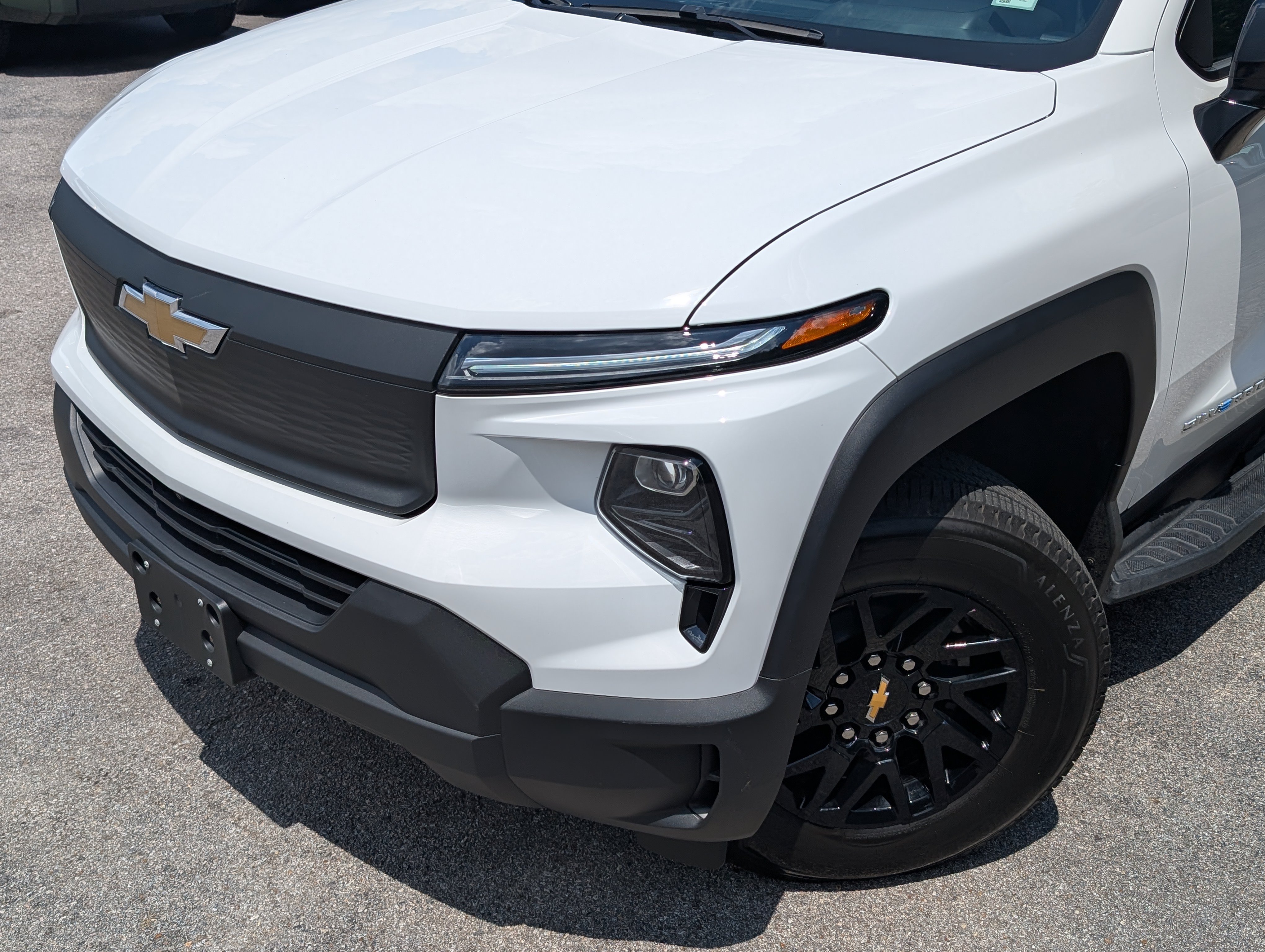 Used 2024 Chevrolet Silverado EV W/T AWD/4WD image 13