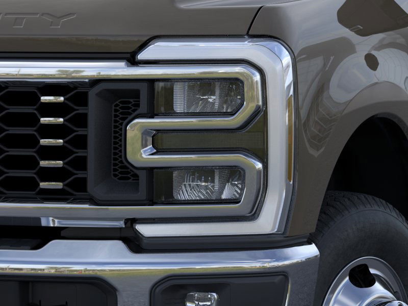 New 2026 Ford F350 4x4 Crew Cab DRW Super Duty image 18