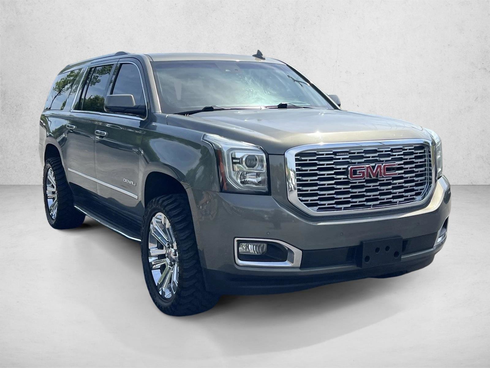 Used 2018 GMC Yukon XL Denali AWD/4WD image 3