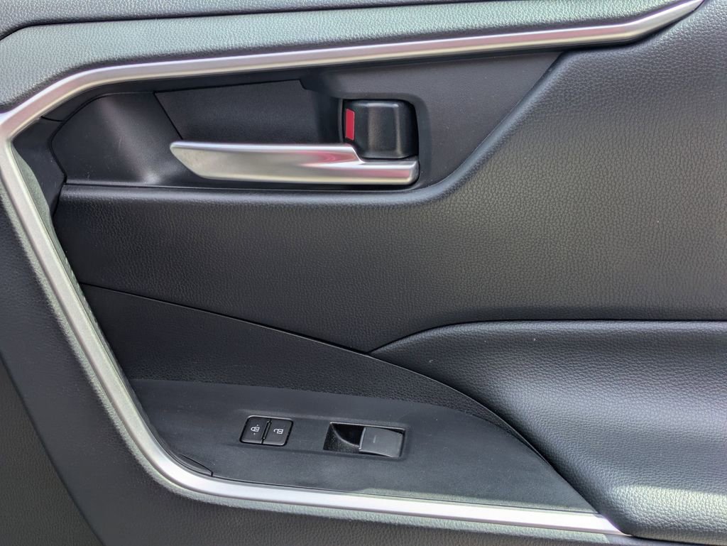 Used 2025 Toyota RAV4 XLE image 35