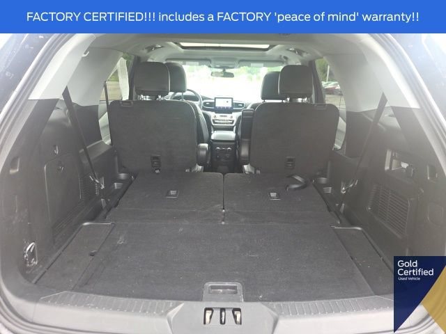 Used 2024 Ford Explorer XLT w/ Equipment Group 202A AWD/4WD image 16