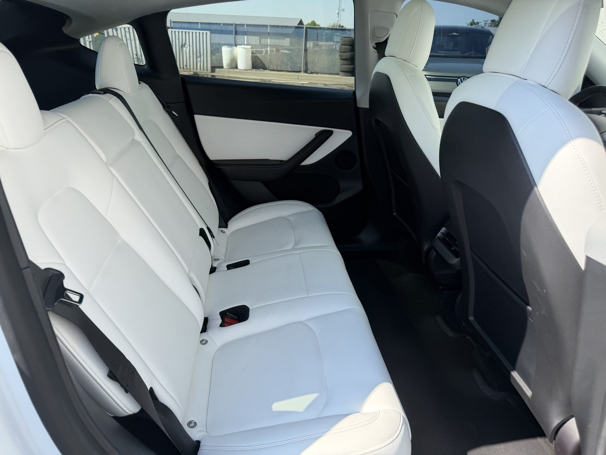 Used 2021 Tesla Model Y Long Range AWD/4WD image 28