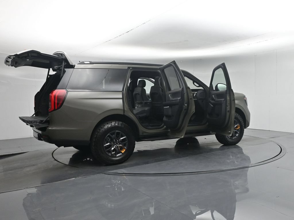 Used 2025 Ford Expedition Tremor AWD/4WD image 5