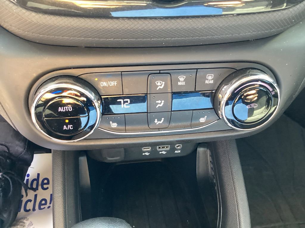 Used 2022 Chevrolet TrailBlazer LT w/ Sun and Liftgate Package AWD/4WD image 39