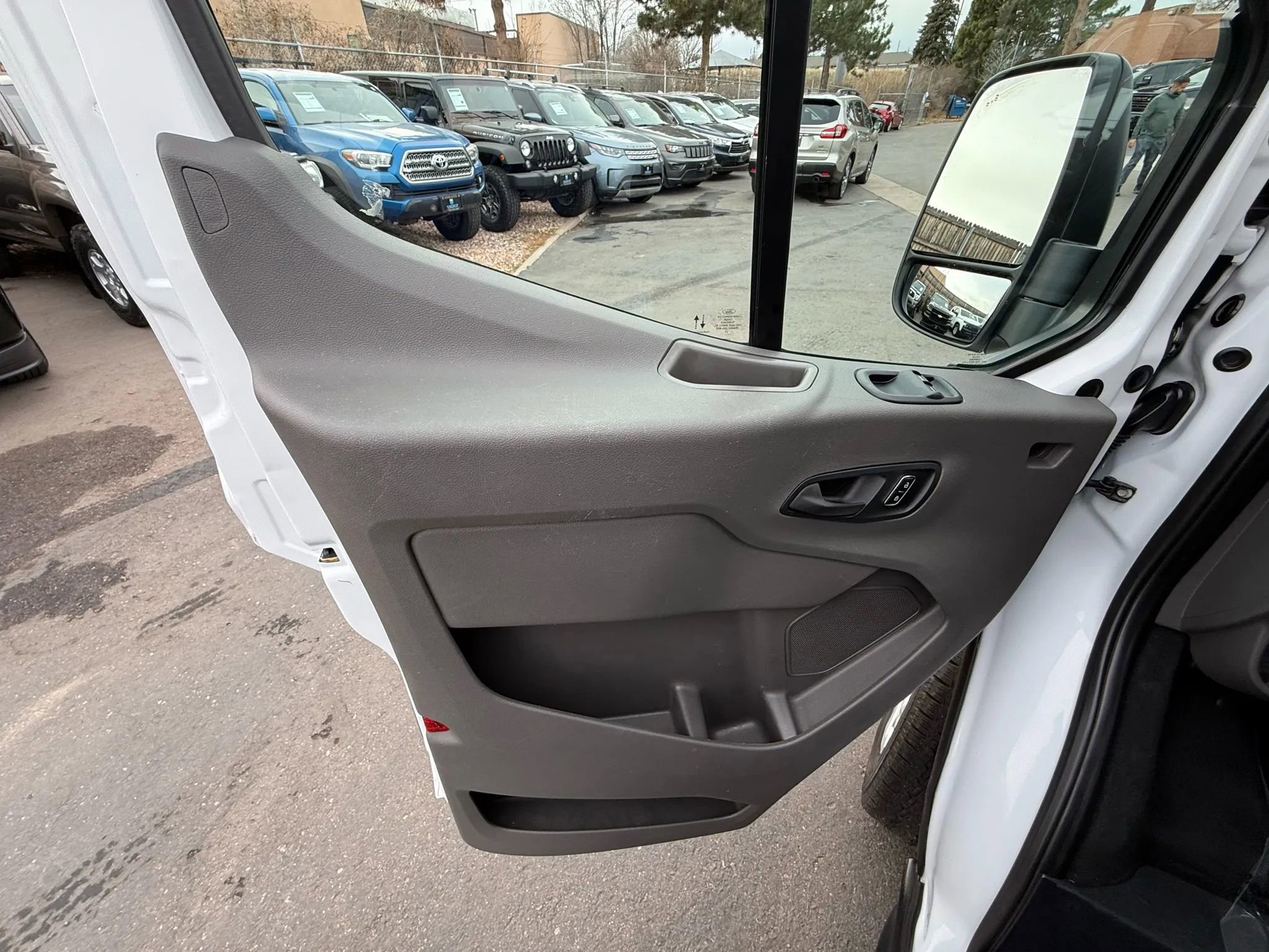 Used 2023 Ford Transit 350 XLT image 19