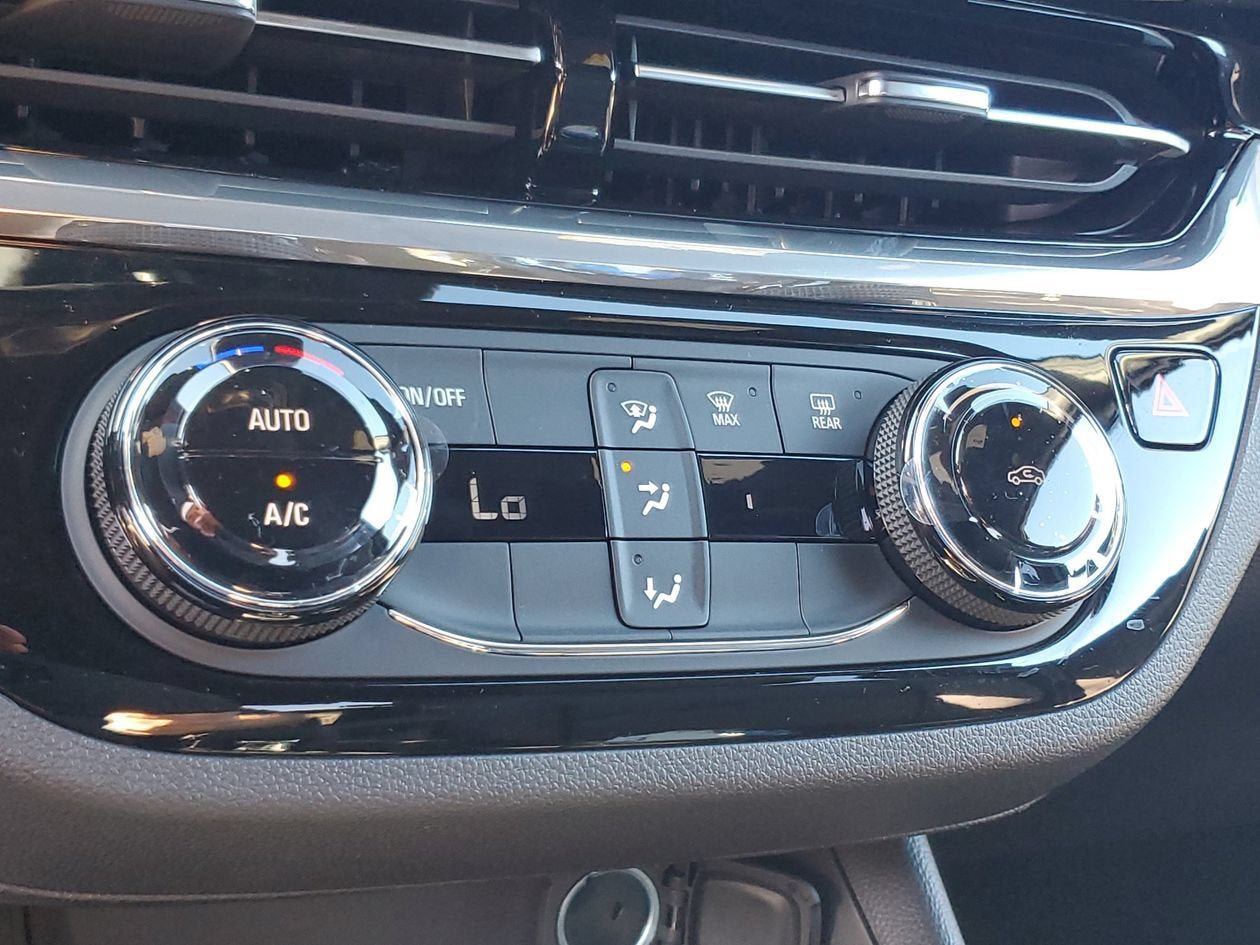 New 2026 Buick Envista Sport Touring w/ Convenience II Package FWD image 22