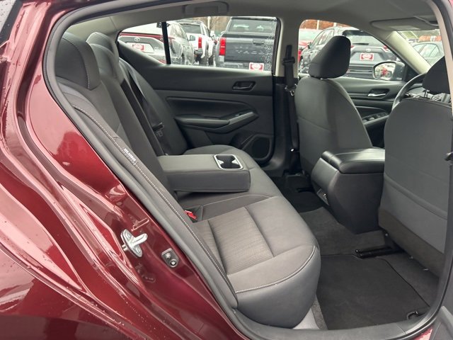 Used 2024 Nissan Altima 2.5 SV image 13