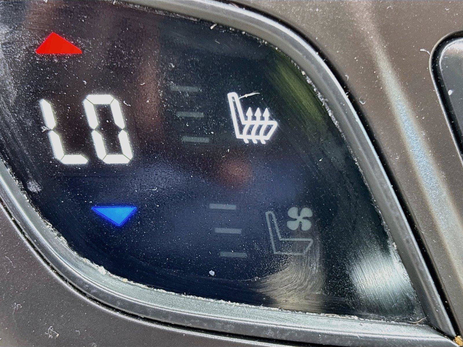 Used 2019 Buick Envision Essence AWD/4WD image 20