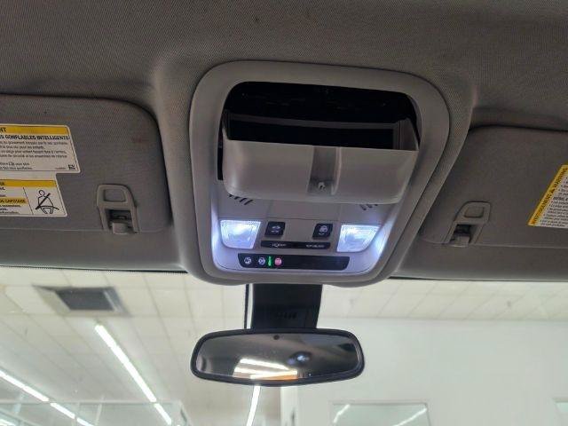 Used 2020 GMC Terrain SLE w/ Driver Convenience Package FWD image 30