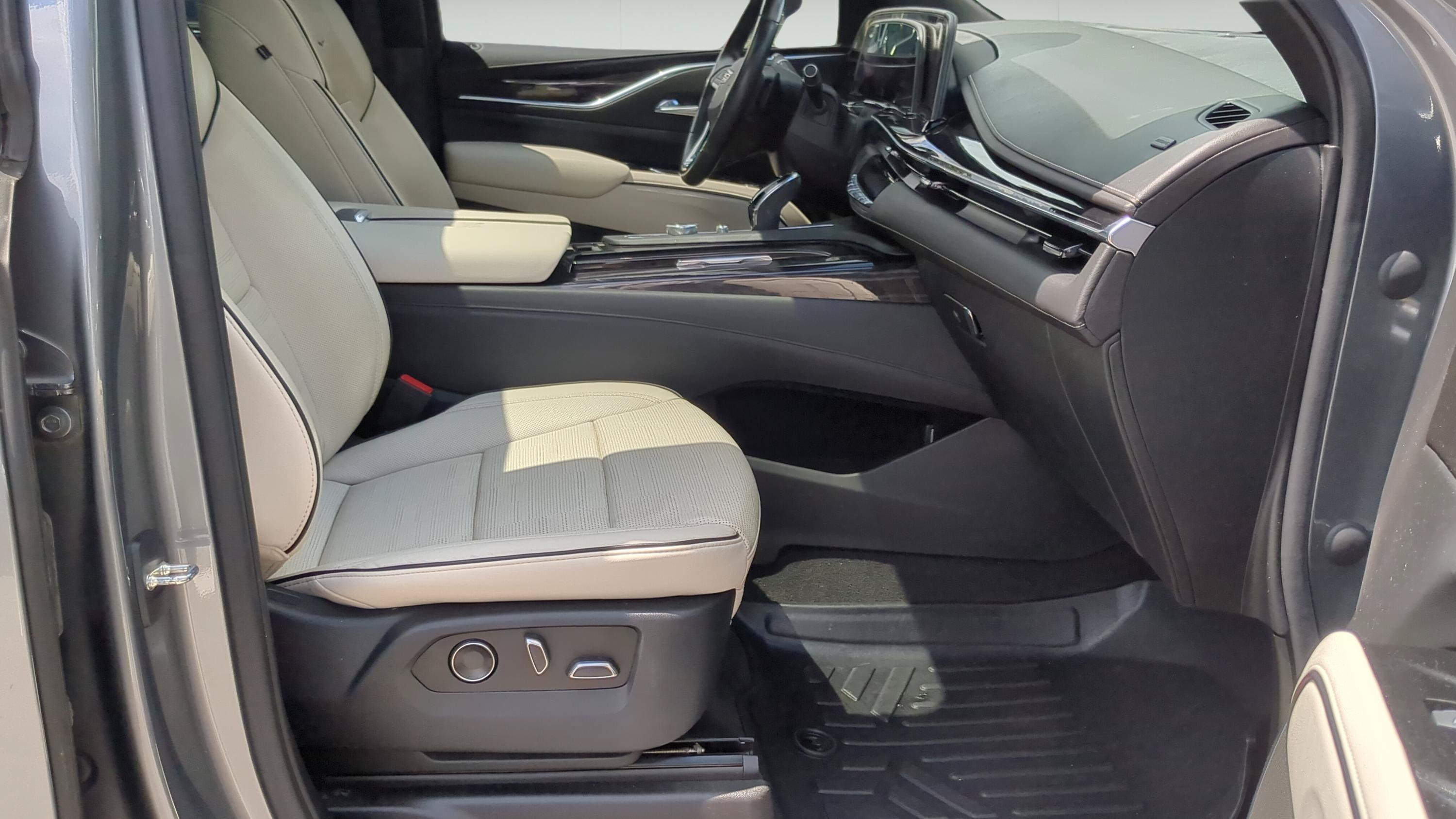 Used 2021 Cadillac Escalade Sport RWD image 23