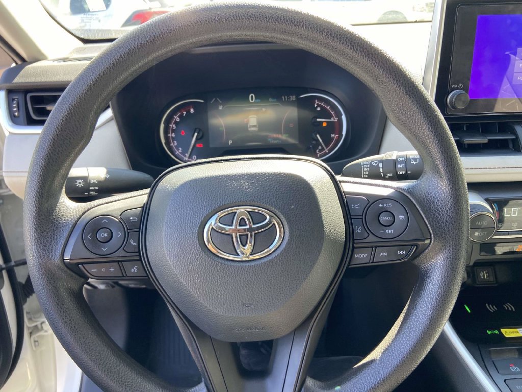 Used 2025 Toyota RAV4 XLE w/ Convenience Package FWD image 34