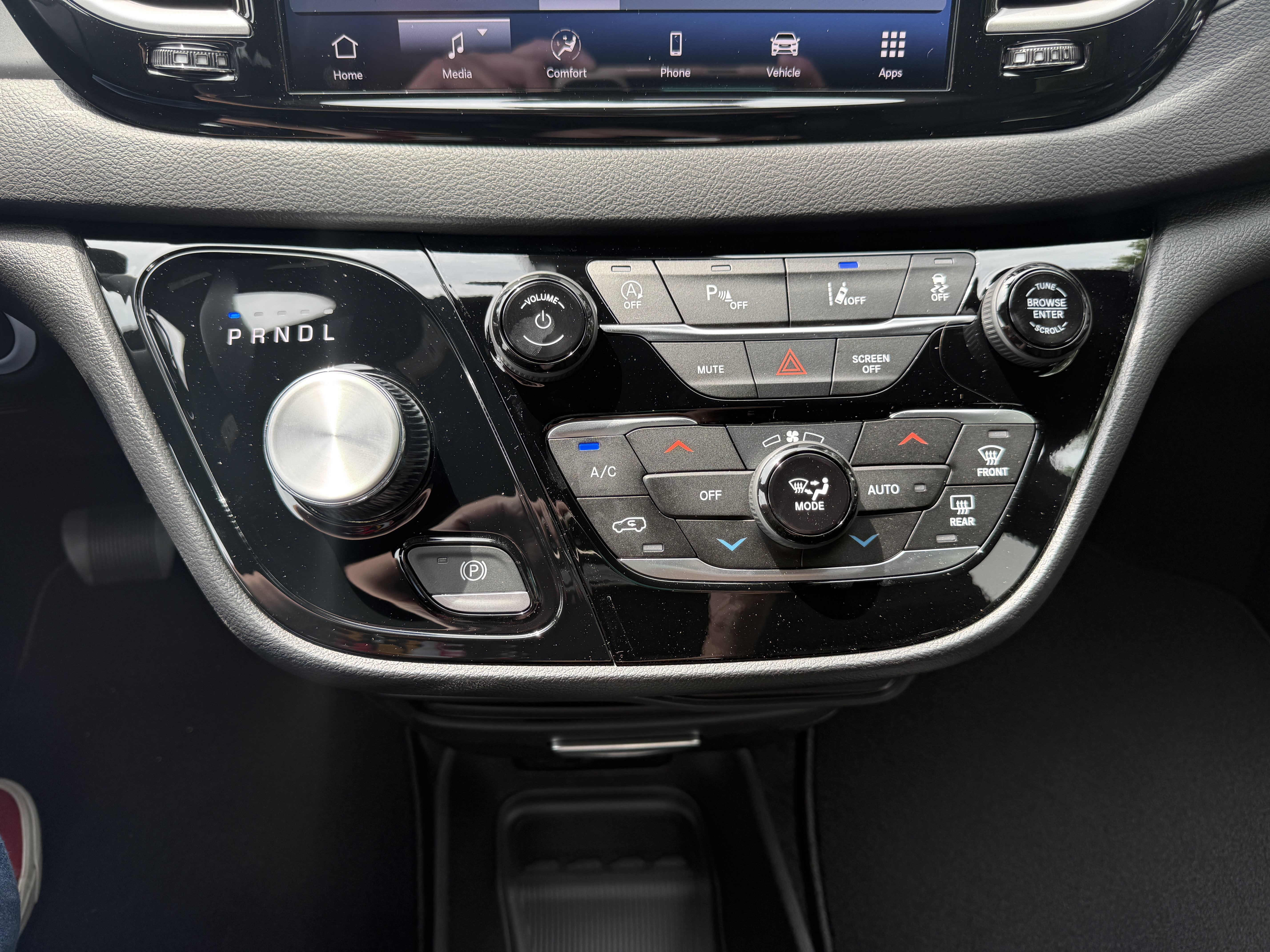 New 2027 Chrysler Pacifica LX FWD image 13