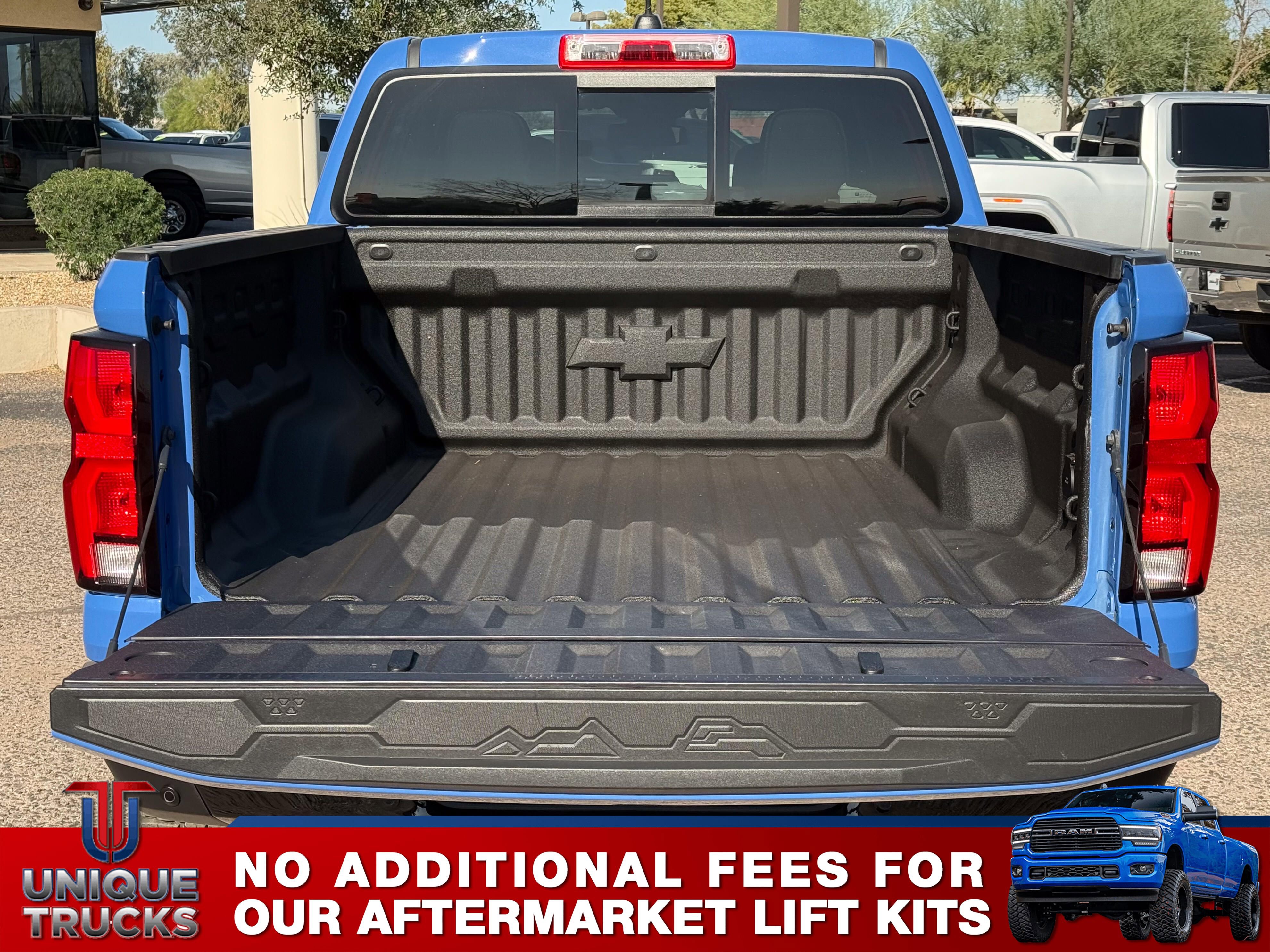Used 2025 Chevrolet Colorado ZR2 w/ Technology Package image 7