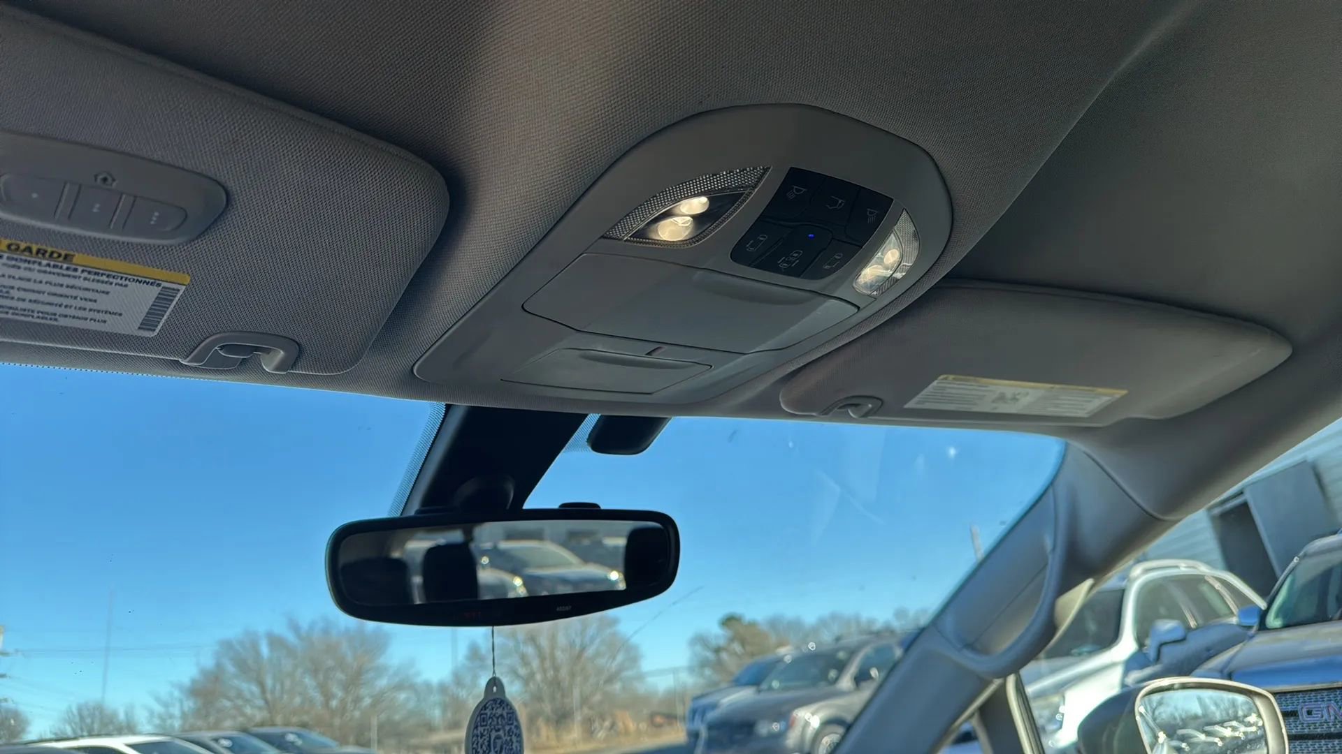 Used 2017 Chrysler Pacifica Touring-L image 19