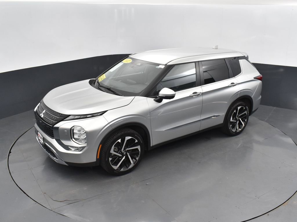 Used 2022 Mitsubishi Outlander SE image 45