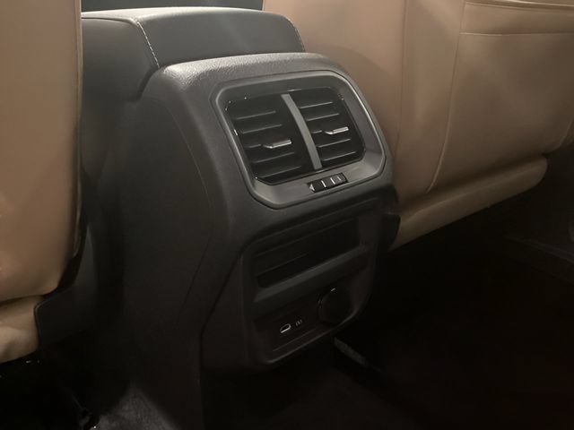Certified 2024 Volkswagen Tiguan SE R-Line AWD/4WD image 15
