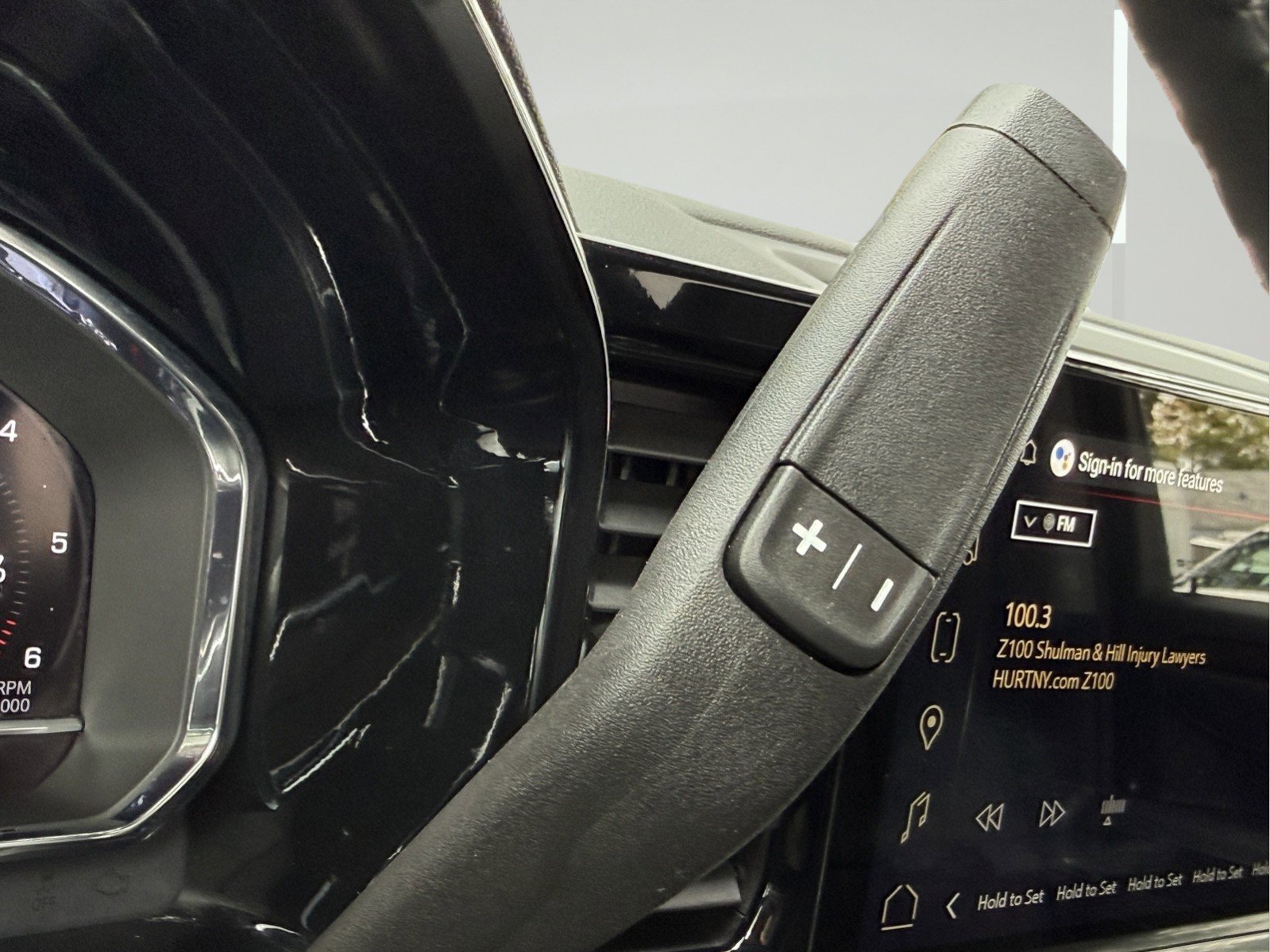 Certified 2025 GMC Sierra 1500 SLT image 40