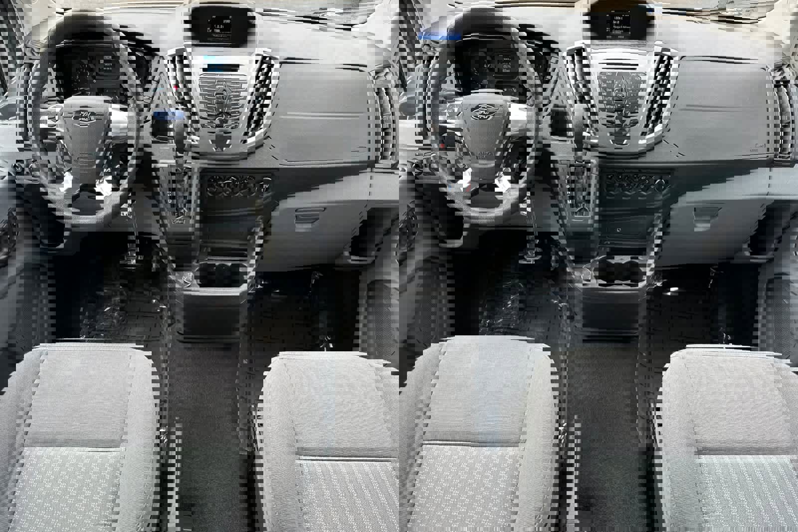 Used 2017 Ford Transit 350 XLT RWD image 3