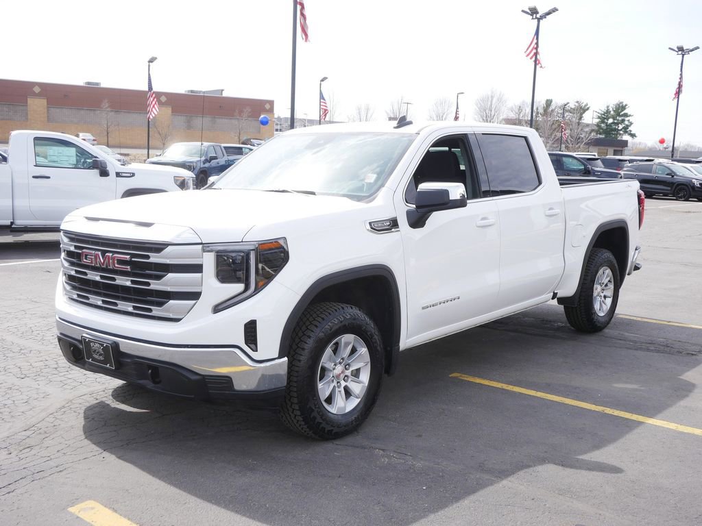 Used 2024 GMC Sierra 1500 SLE w/ Preferred Package AWD/4WD image 4