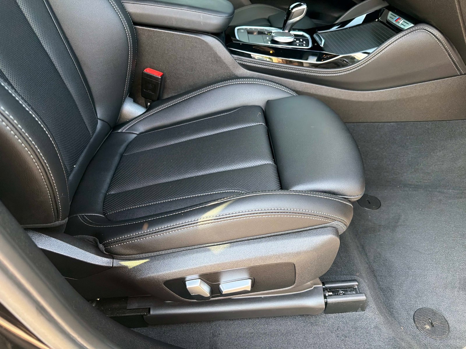Used 2023 BMW X4 M40i image 22