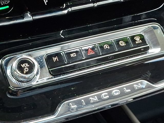 Used 2023 Lincoln Corsair Reserve w/ Equipment Group 201A AWD/4WD image 16
