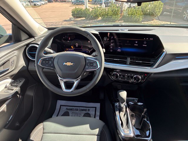New 2026 Chevrolet Trax LT w/ LT Convenience Package FWD image 9