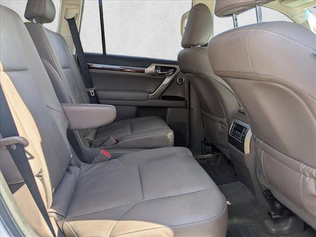 Used 2019 Lexus GX 460 Luxury image 18