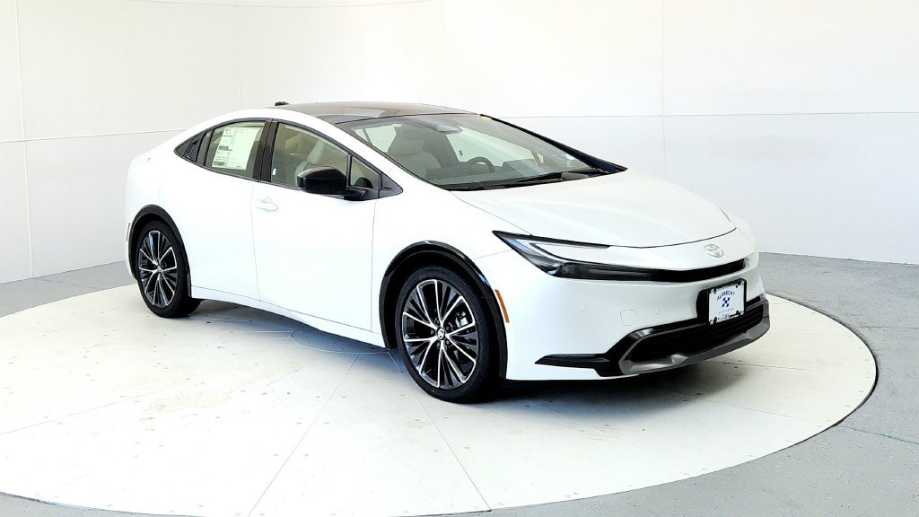 New 2027 Toyota Prius XLE FWD image 7