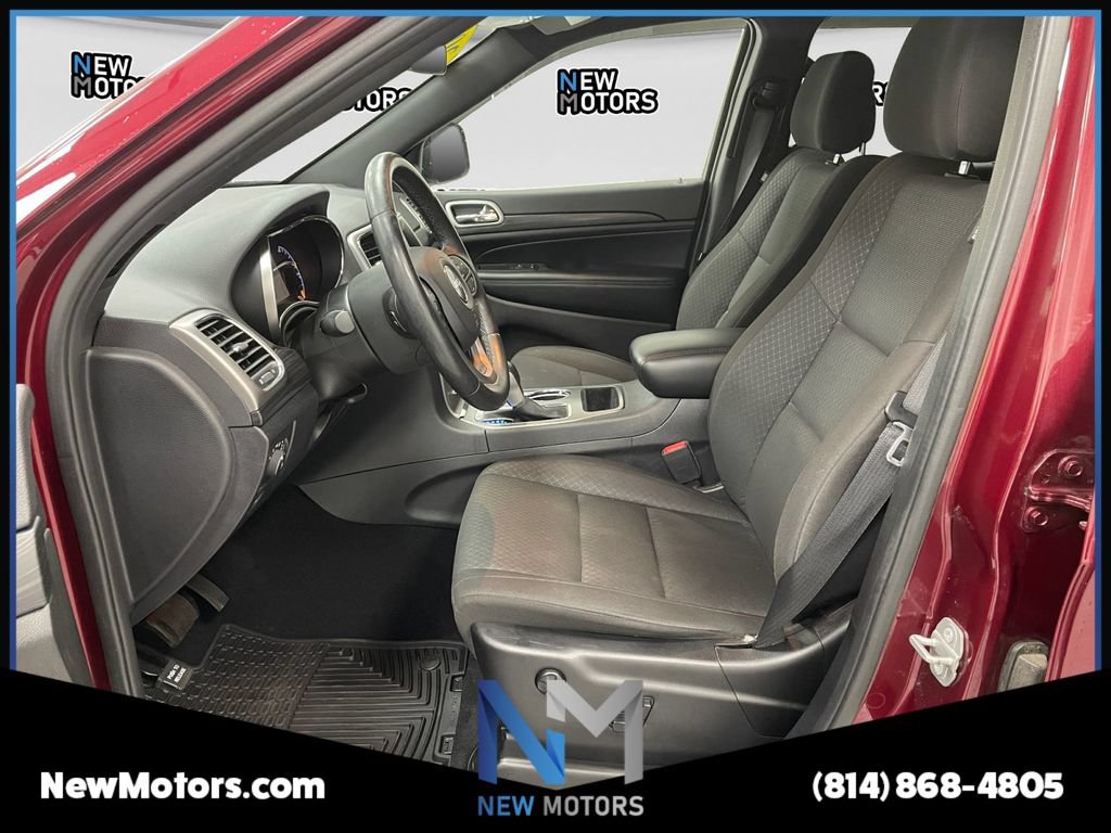 Used 2020 Jeep Grand Cherokee Laredo w/ Security & Convenience Group AWD/4WD image 7