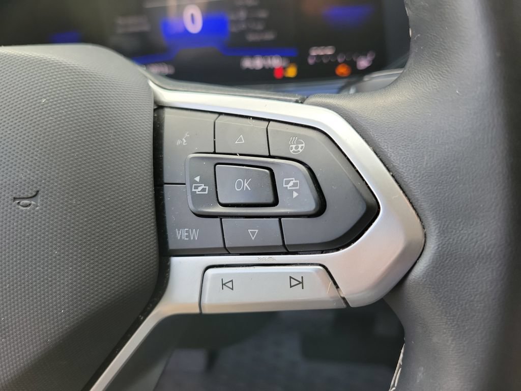Used 2024 Volkswagen Taos SE AWD/4WD image 28