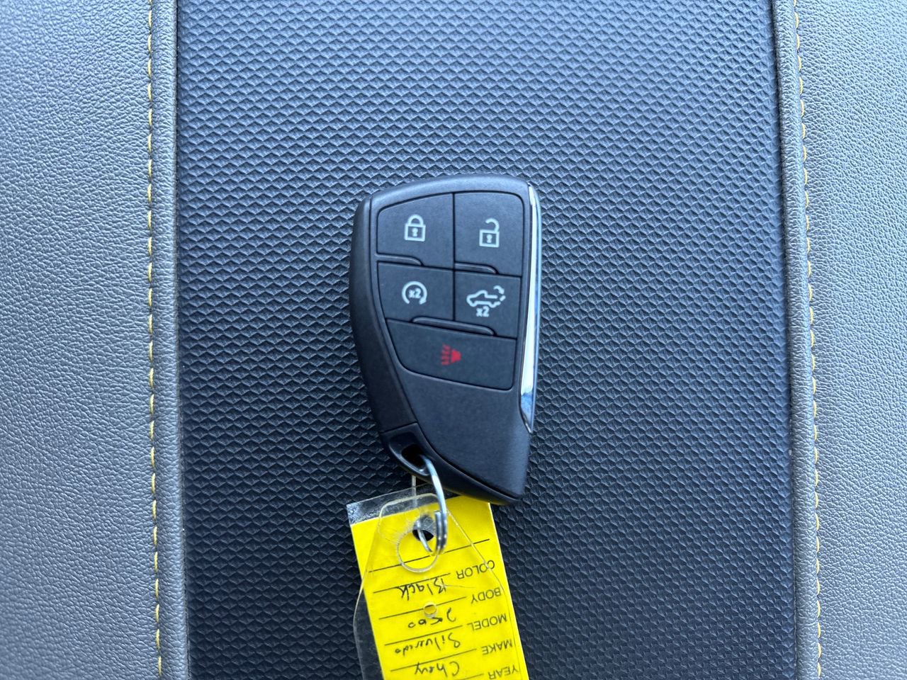 Used 2025 Chevrolet Silverado 2500 ZR2 w/ Technology Package image 28