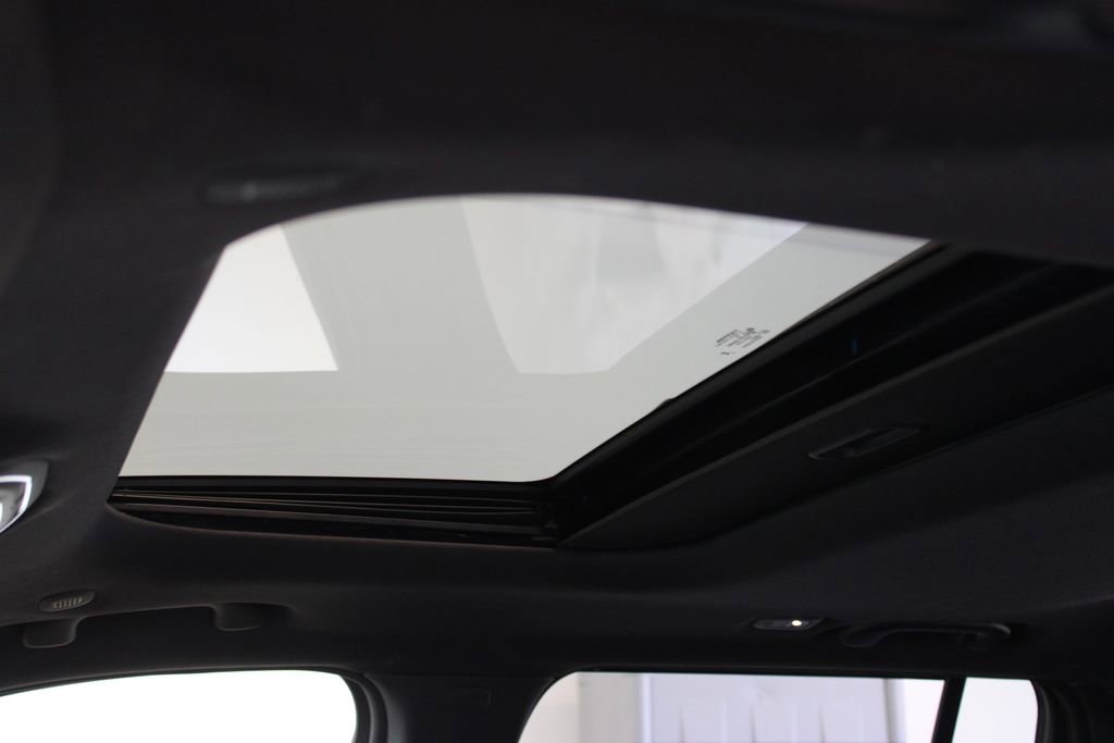 Used 2024 Jeep Grand Cherokee Altitude image 24