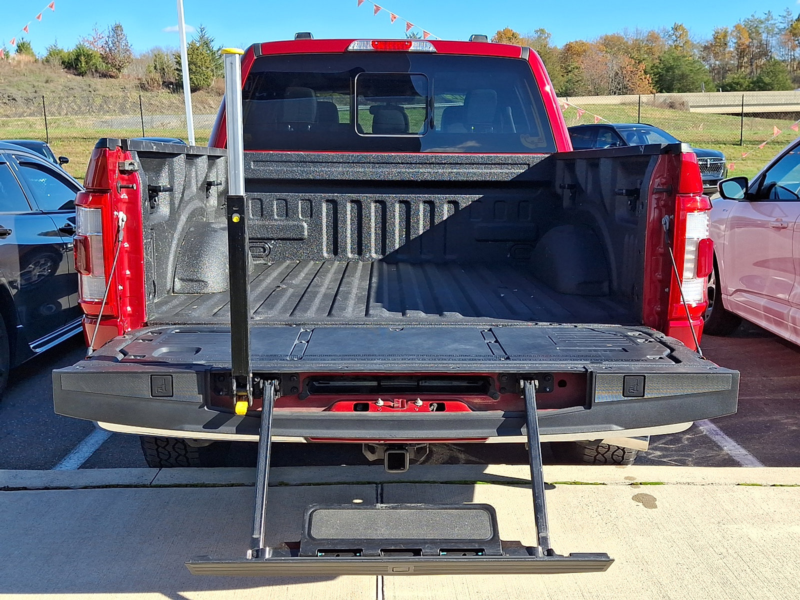 Certified 2022 Ford F150 Lariat w/ Equipment Group 502A High image 30