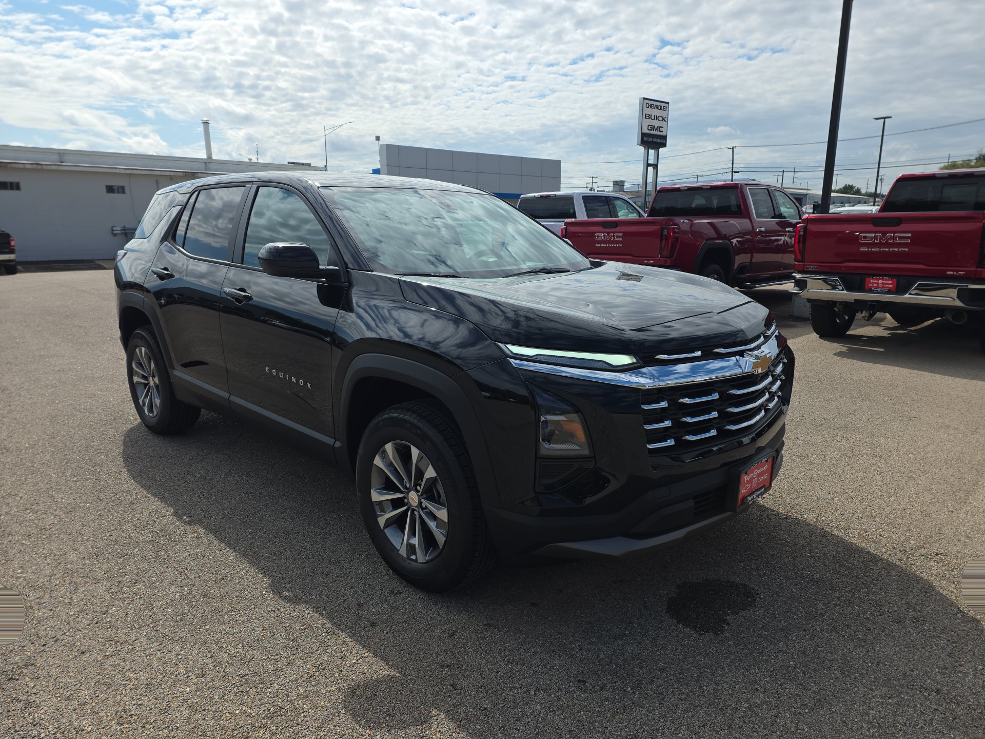 New 2027 Chevrolet Equinox LT w/ Convenience Package II AWD/4WD image 2