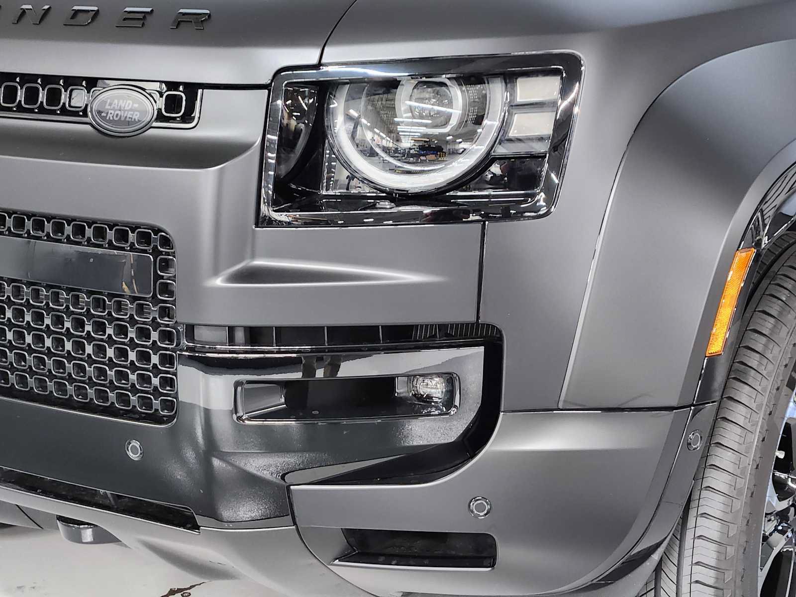 New 2026 Land Rover Defender 110 OCTA AWD/4WD image 12