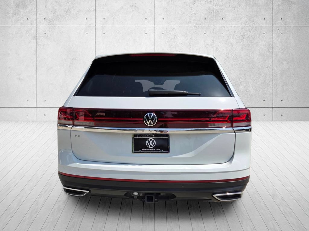 Certified 2025 Volkswagen Atlas SE FWD image 4