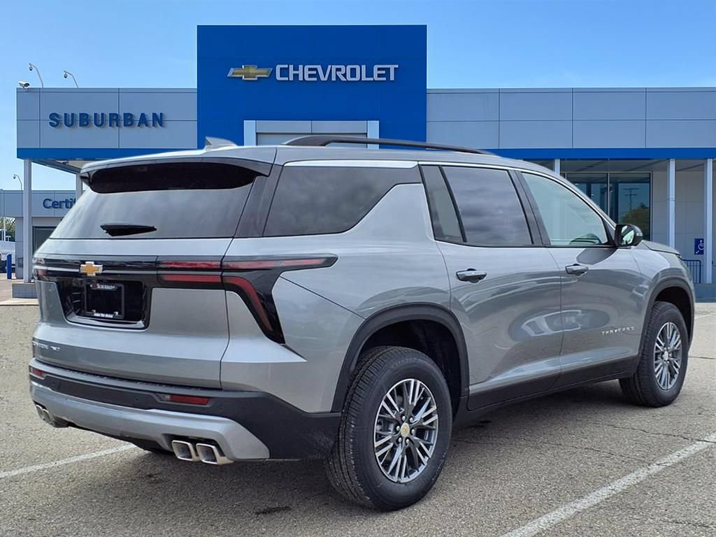 New 2026 Chevrolet Traverse LT w/ Driver Confidence Package AWD/4WD image 4