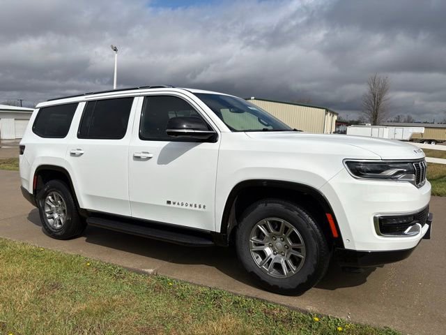 Used 2024 Jeep Wagoneer 4WD w/ Convenience Group I image 3