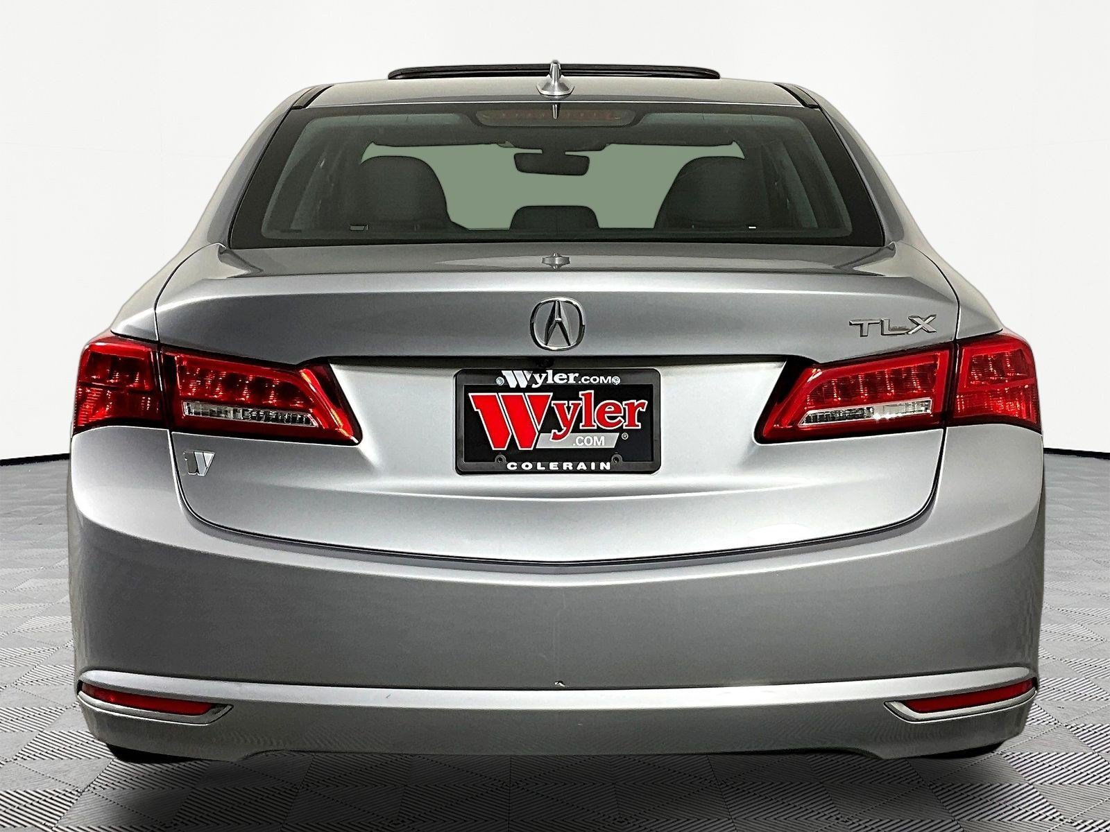 Used 2018 Acura TLX FWD image 4