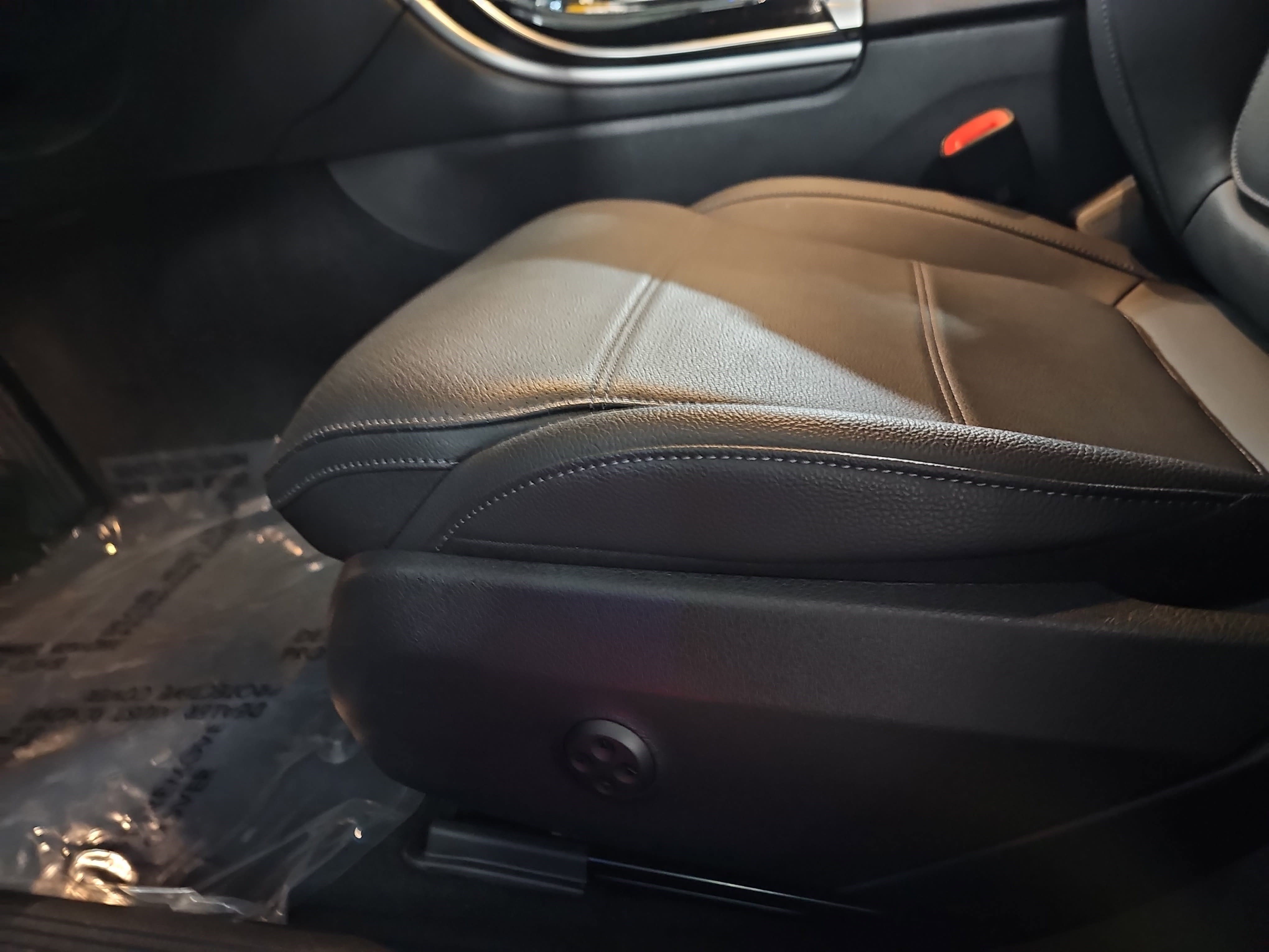 Certified 2025 Mercedes-Benz C 300 Sedan image 30