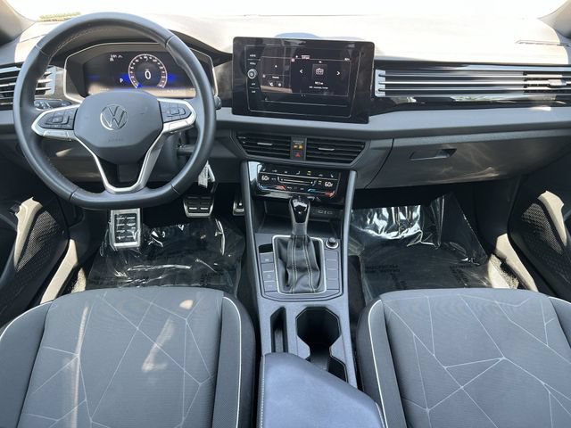 Used 2025 Volkswagen Jetta Sport FWD image 17