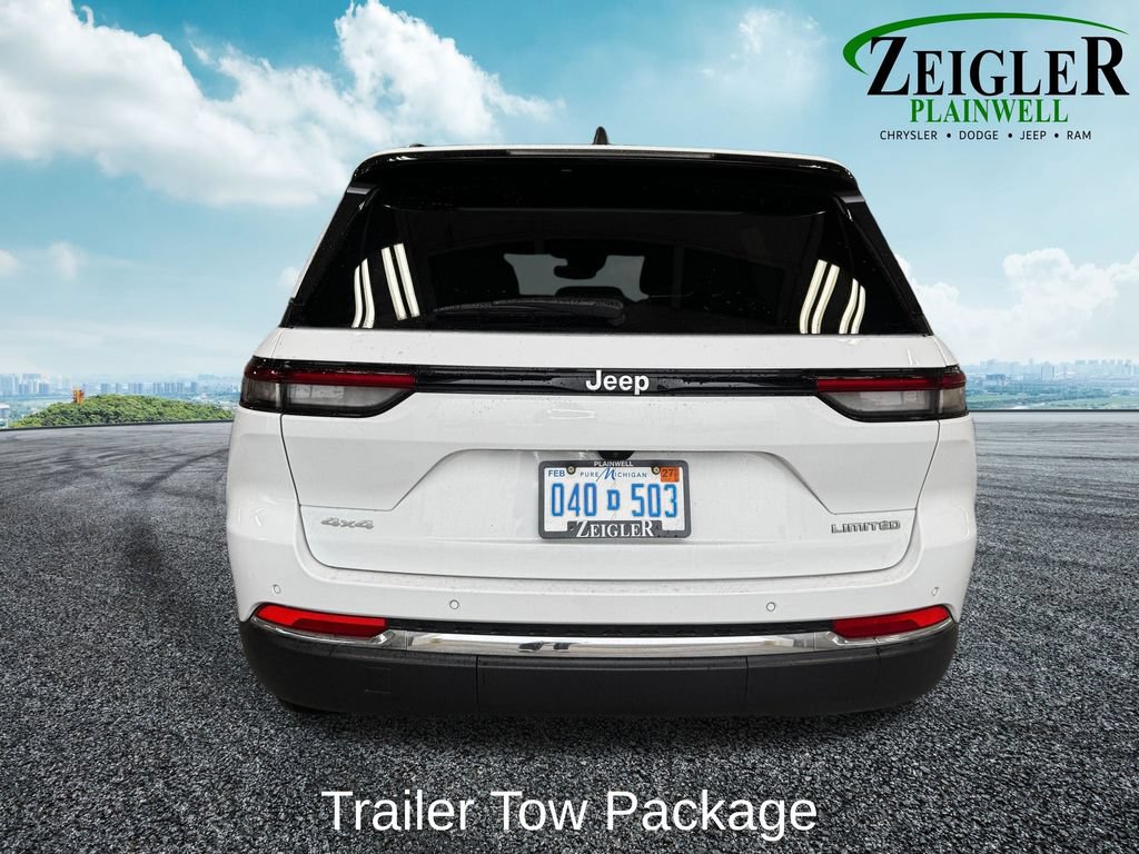 Used 2024 Jeep Grand Cherokee Limited w/ Trailer Tow Package AWD/4WD image 4