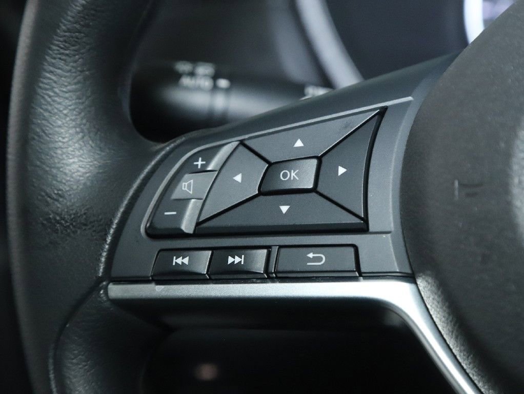 Used 2024 Nissan Sentra SV FWD image 22
