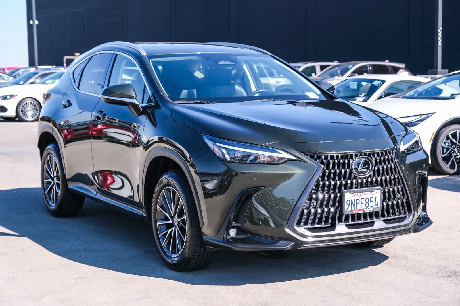 Used 2025 Lexus NX 250 FWD image 3