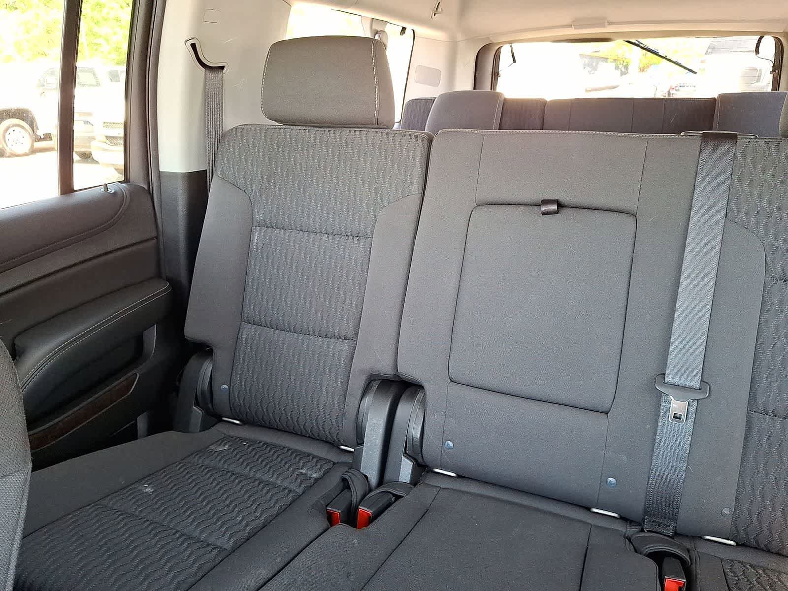 Used 2020 Chevrolet Suburban LS AWD/4WD image 13